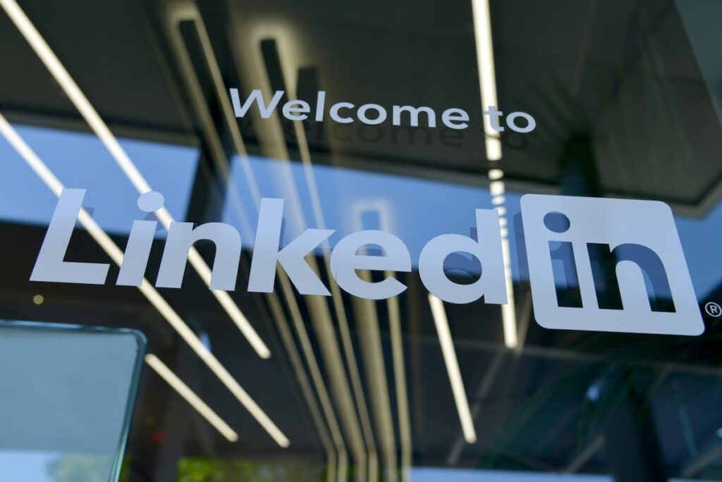 cara optimasi LinkedIn fresh graduate